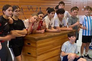 Sportklasse 6 meistert mit Begeisterung das Parcours-Event